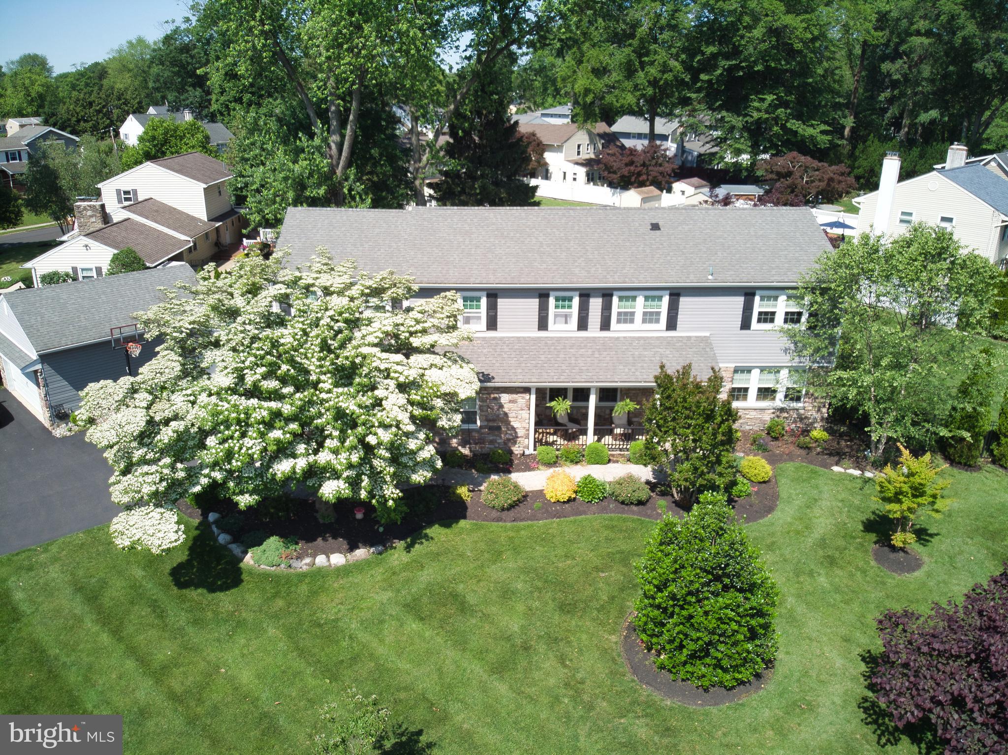 136 Washington Drive Warminster, PA 18974 - Photo 27 of 39 an aerial view of a house