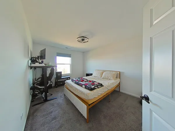 $500,000 | 4204 Chelsea Mnr Circle, Aurora, IL 60504