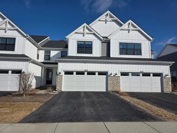 $500,000 | 4204 Chelsea Mnr Circle, Aurora, IL 60504