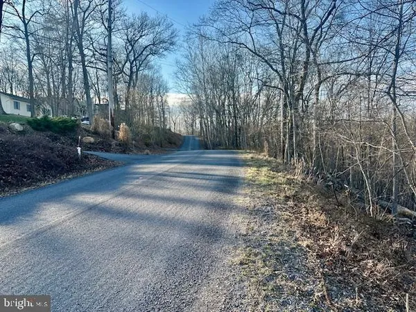 $49,900 | 1231 Lakeview Drive, Cross Junction, VA 22625