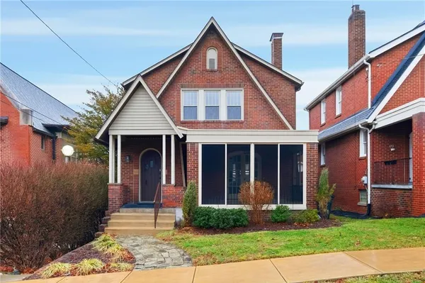 $495,000 | 359 Pennsylvania Avenue, Oakmont, PA 15139