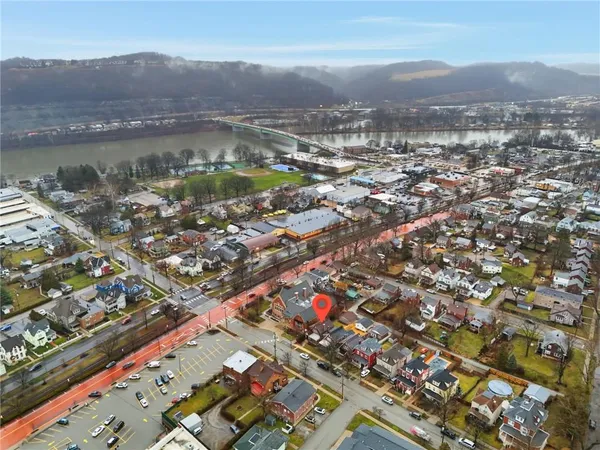 $495,000 | 359 Pennsylvania Avenue, Oakmont, PA 15139