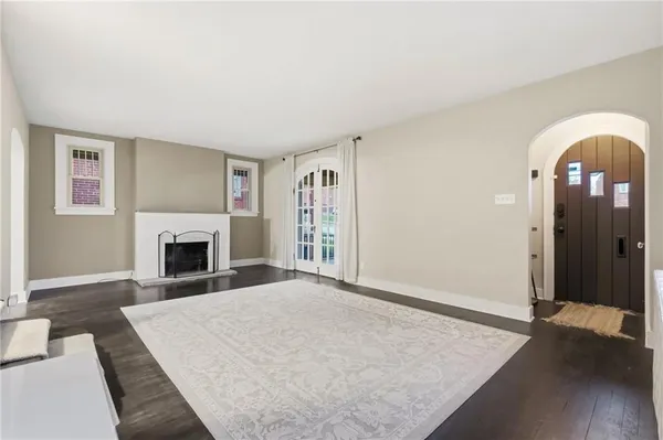 $495,000 | 359 Pennsylvania Avenue, Oakmont, PA 15139