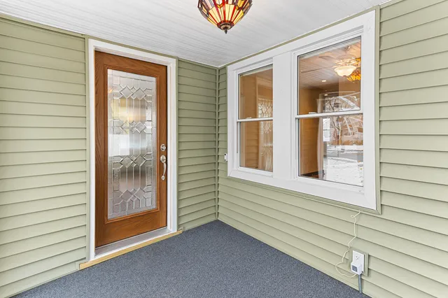 $300,000 | 38 Riverside Drive, Mount Clemens, MI 48043