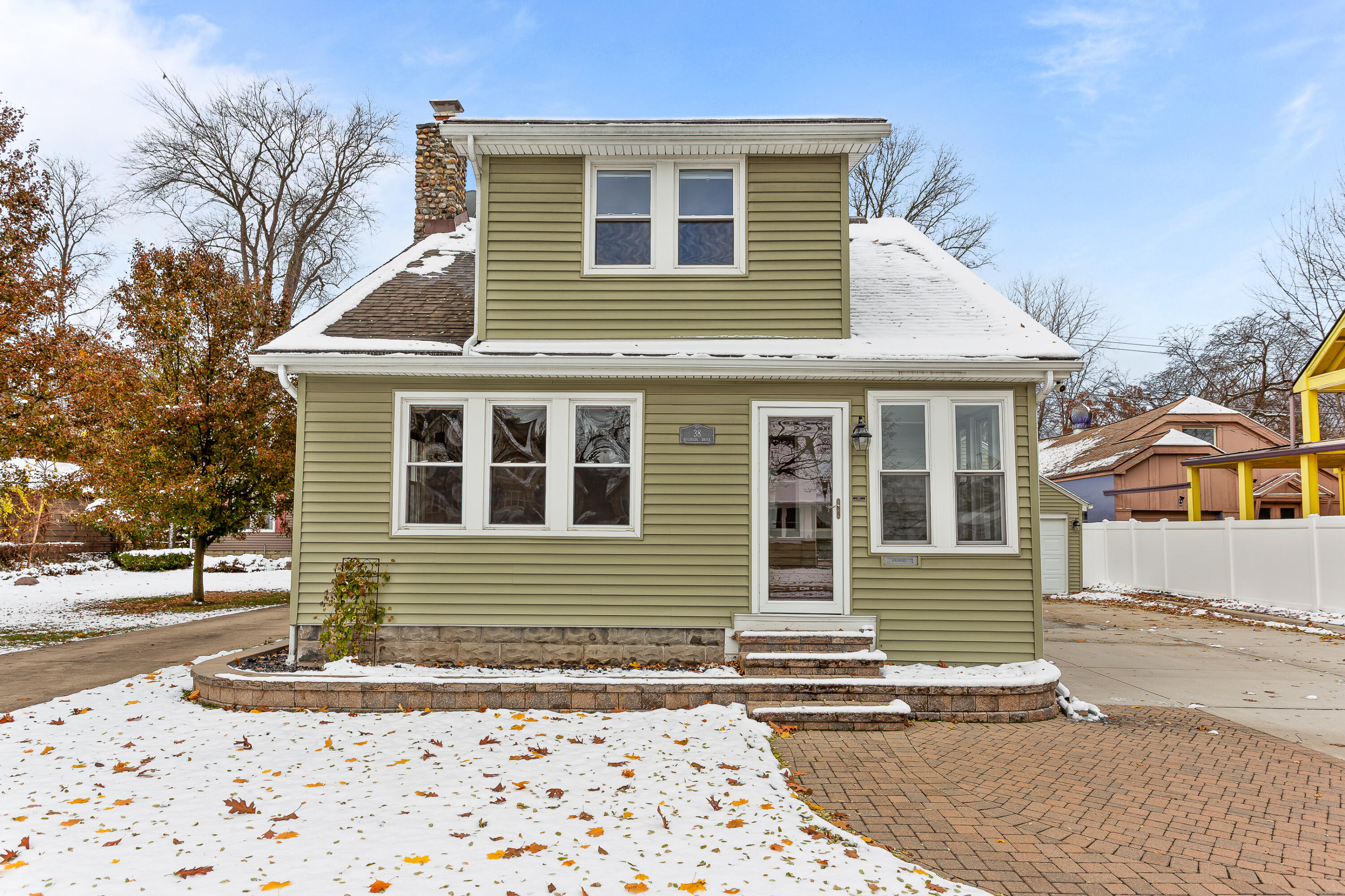 38 Riverside Drive Mount Clemens, MI 48043 - Photo 2 of 45 IMG_8296