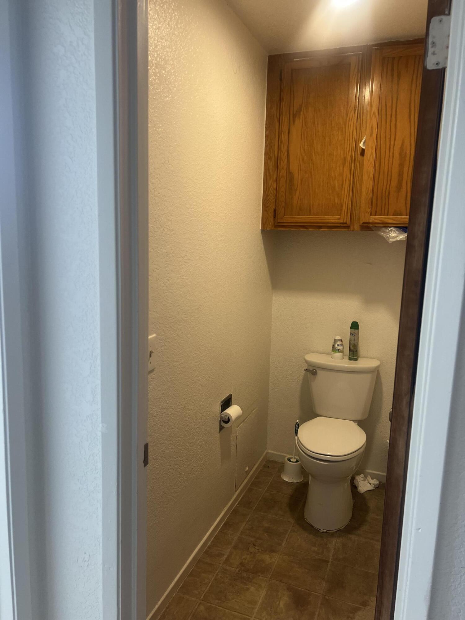 6714 Pasado Road Goleta, CA 93117 - Photo 31 of 35 Pasado Upstairs Bath Closet 3