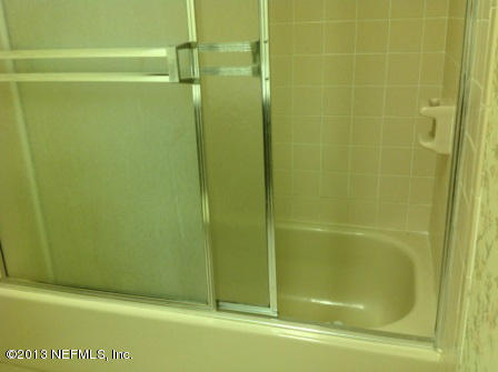 2715 Orange Picker Road Jacksonville, FL 32223 - Photo 14 of 22 Master Tub