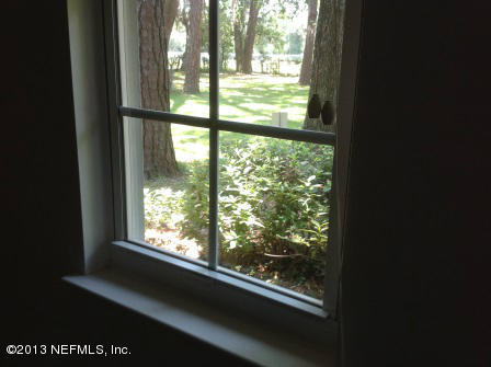 2715 Orange Picker Road Jacksonville, FL 32223 - Photo 6 of 22 Vinyl Windows