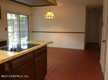 2715 Orange Picker Road Jacksonville, FL 32223 - Photo 9 of 22 Eat-in Kitchen