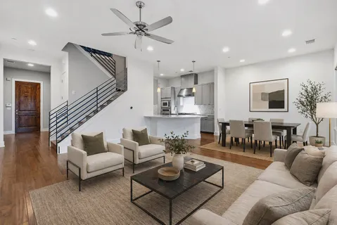 $575,000 | 8200 Southwest Parkway, Unit 302, Austin, TX 78735