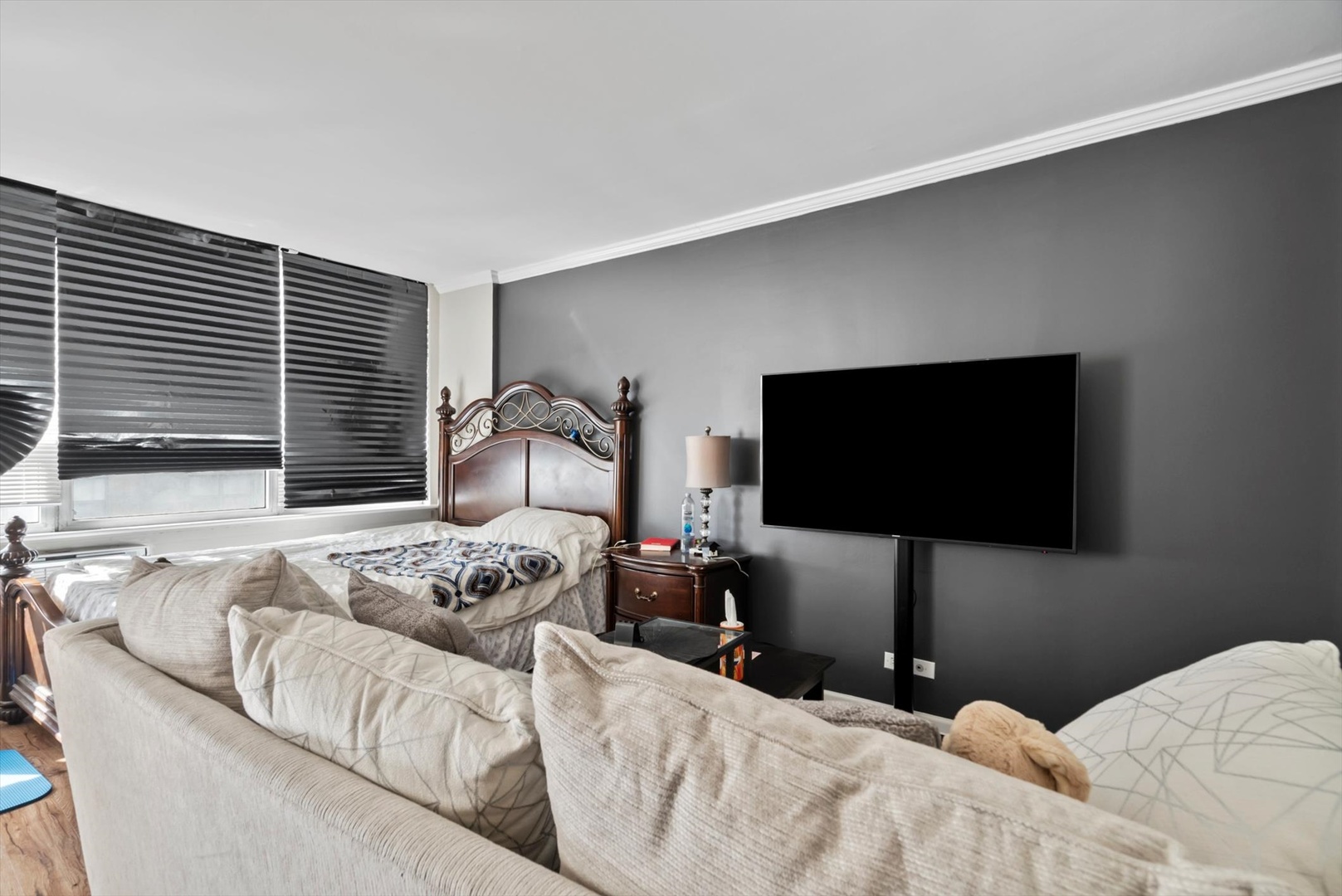 6171 North Sheridan Road, Unit 1908 Chicago, IL 60660 - Photo 13 of 28 Gallery Image 13