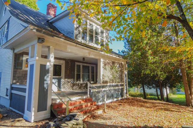 $135,000 | 14 School Street, Dexter, ME 04930