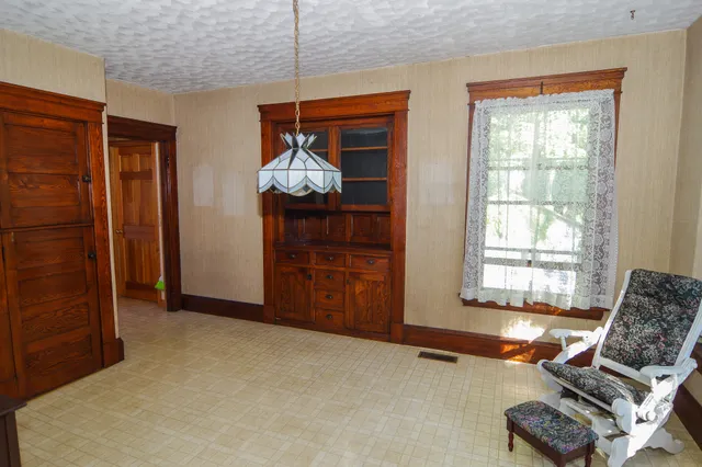 $135,000 | 14 School Street, Dexter, ME 04930