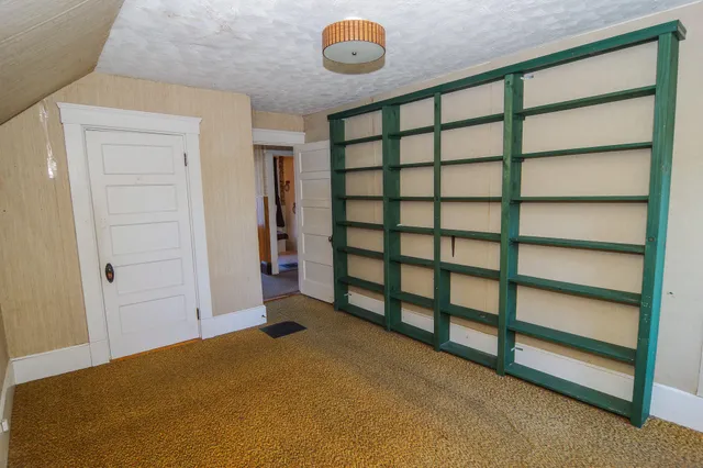 $135,000 | 14 School Street, Dexter, ME 04930