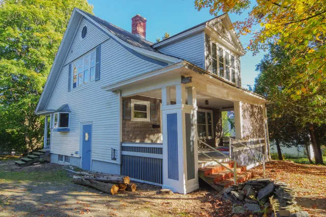 $135,000 | 14 School Street, Dexter, ME 04930