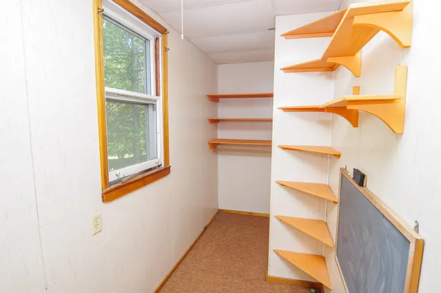 $135,000 | 14 School Street, Dexter, ME 04930