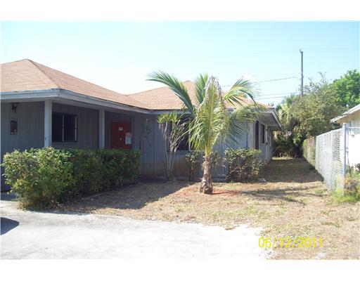 143 West 37th Street Riviera Beach, FL 33404 - Photo 1 of 5 Primary Photo