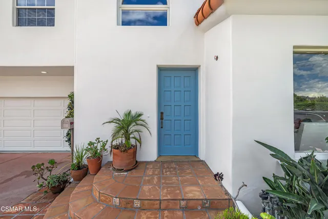 a view of a entryway