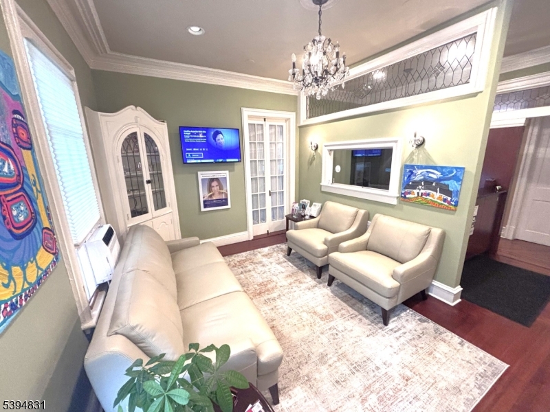 4 Perry Street Morristown, NJ 07960 - Photo 10 of 39