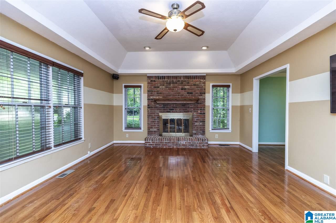 2588 Royal Way Pelham, AL 35124 - Photo 4 of 38