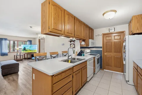 $300,000 | 207 Oconomowoc Parkway, Oconomowoc, WI 53066