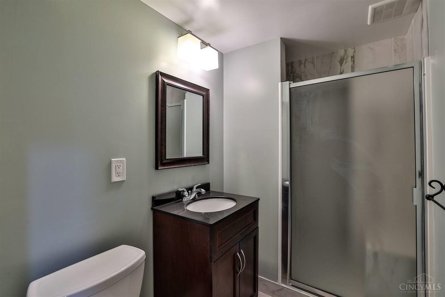 8450 Daly Road Cincinnati, OH 45231 - Photo 24 of 32