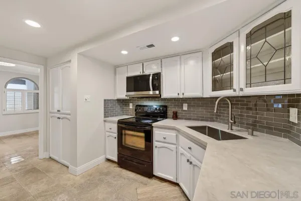 $5,750 | 12242 Paseo Lucido, Unit B, San Diego, CA 92128