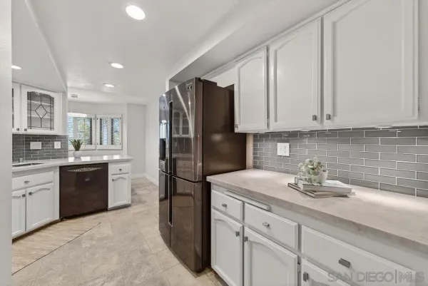 $5,750 | 12242 Paseo Lucido, Unit B, San Diego, CA 92128