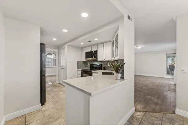 $5,750 | 12242 Paseo Lucido, Unit B, San Diego, CA 92128