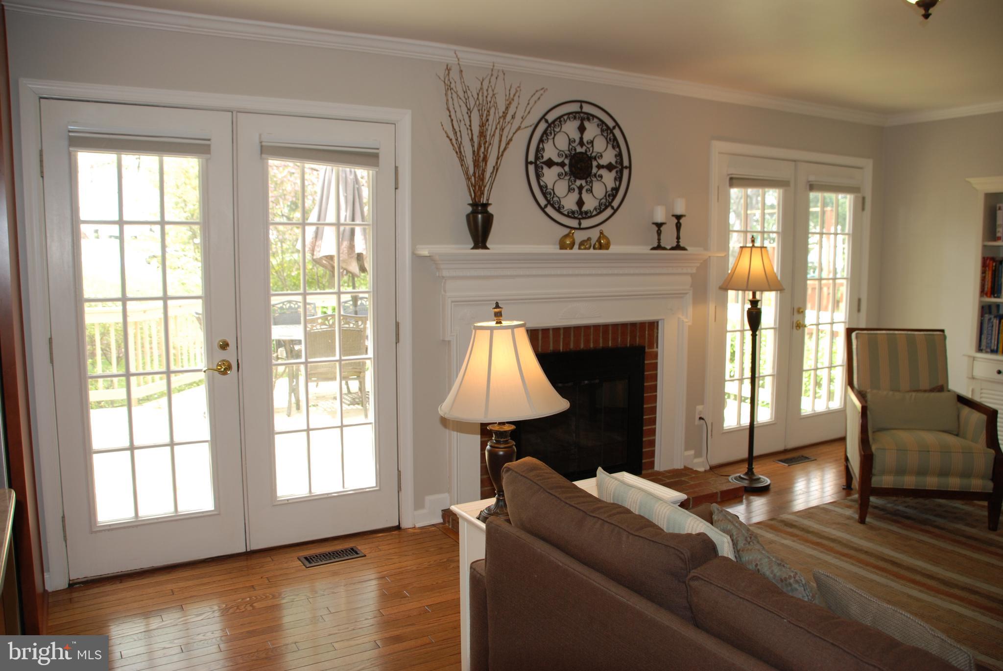 6108 Eagle Landing Road Burke, VA 22015 - Photo 18 of 52 FR has 2 French drs leading out to the deck.