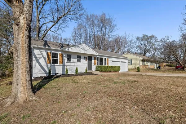 $214,950 | 6810 Fairlane Drive, Kansas City, MO 64134