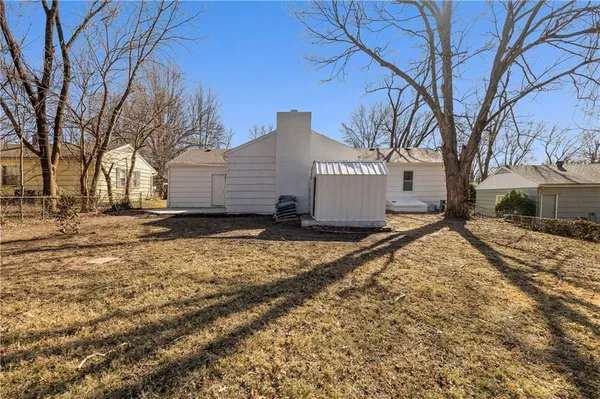 $214,950 | 6810 Fairlane Drive, Kansas City, MO 64134