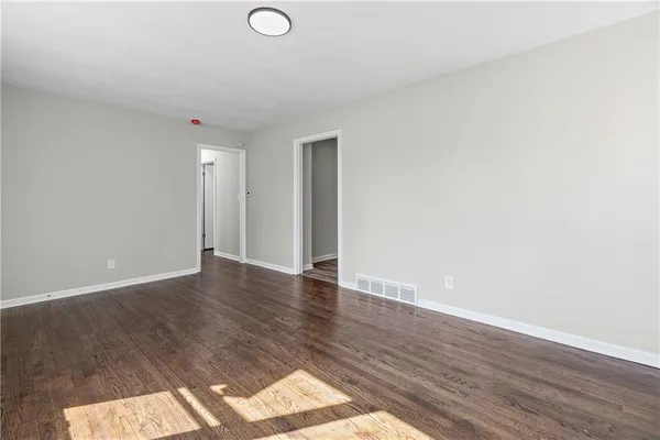 $214,950 | 6810 Fairlane Drive, Kansas City, MO 64134
