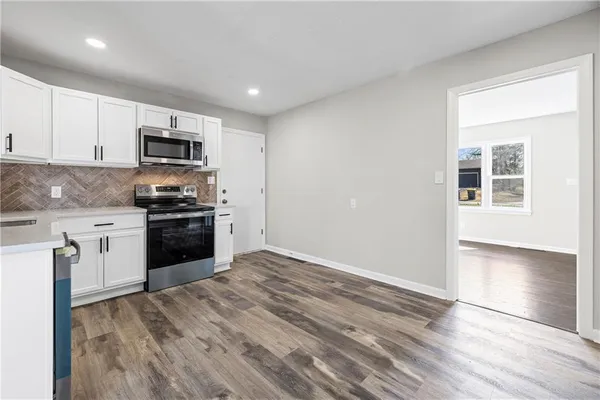 $214,950 | 6810 Fairlane Drive, Kansas City, MO 64134