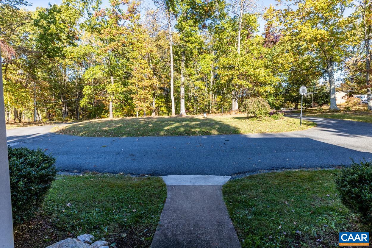 435 Courthouse Mountain Road Madison, VA 22727 - Photo 14 of 69 a view of outdoor space and yard