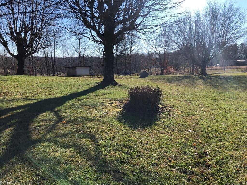833 Red Brush Road Mount Airy, NC 27030 - Photo 8 of 47 Gallery Image 8