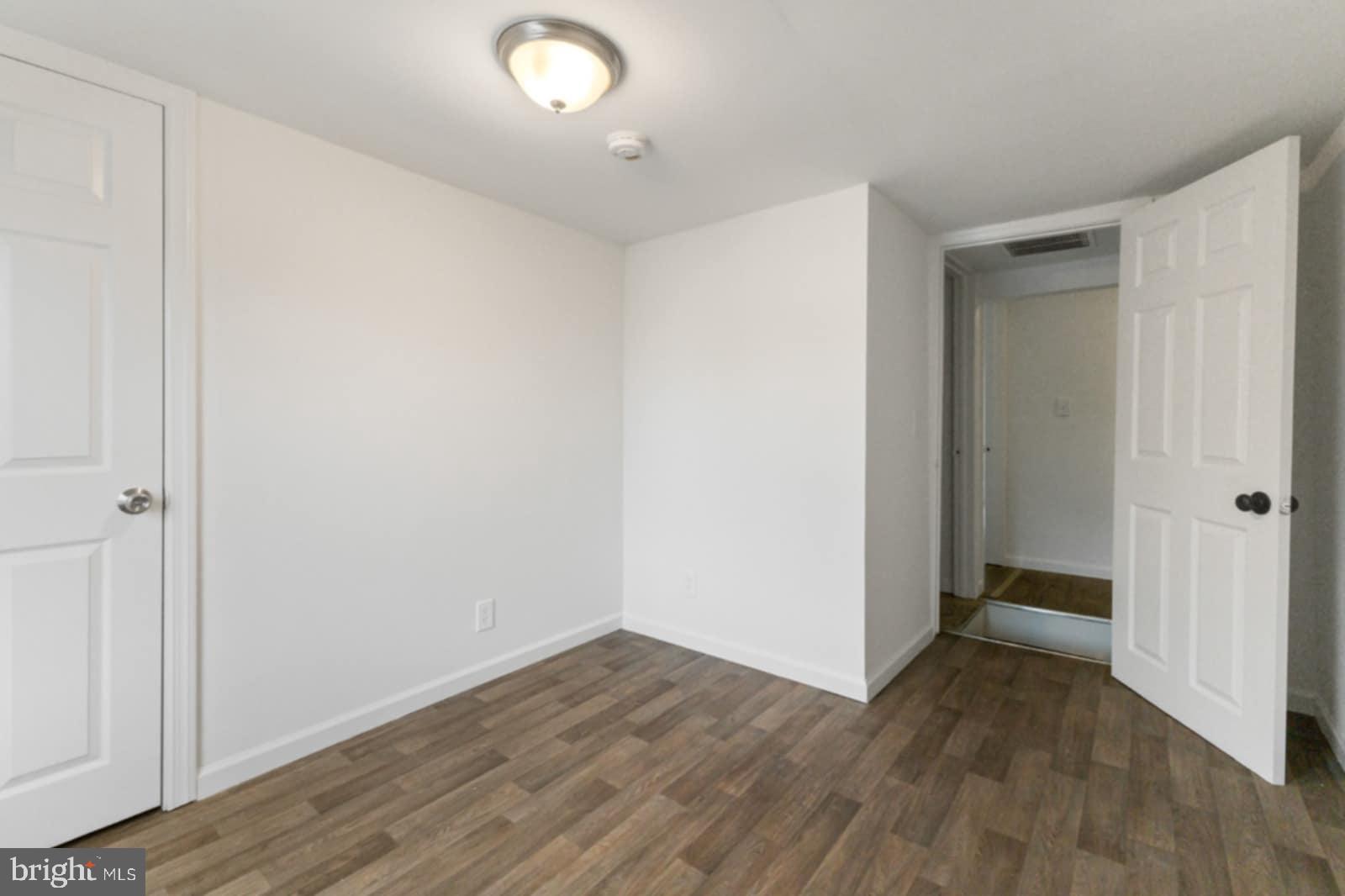 211 Broad Street Beverly, NJ 08010 - Photo 15 of 18