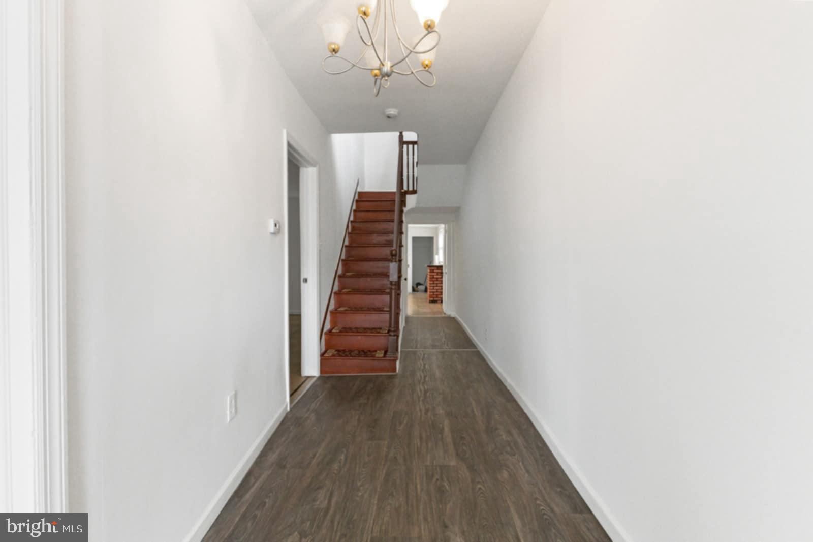 211 Broad Street Beverly, NJ 08010 - Photo 6 of 18
