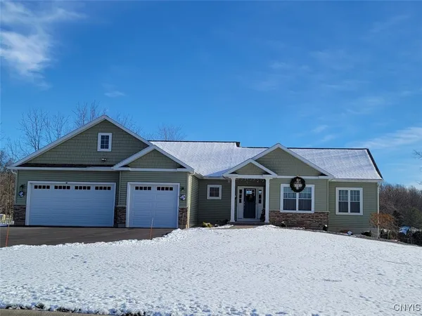 $796,200 | 3 North Hayes Road, Lysander, NY 13027