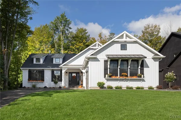 $796,200 | 3 North Hayes Road, Lysander, NY 13027