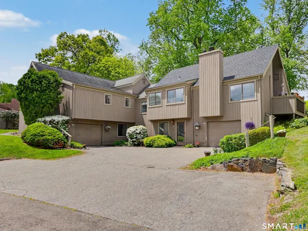 $525,000 | 261a Agawam Drive, Unit A, Stratford, CT 06614