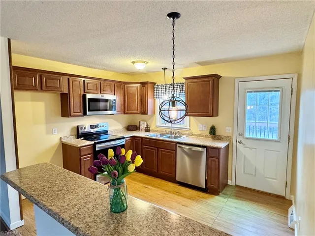 $240,000 | 1099 Cresthaven Road, Lewisville, NC 27023