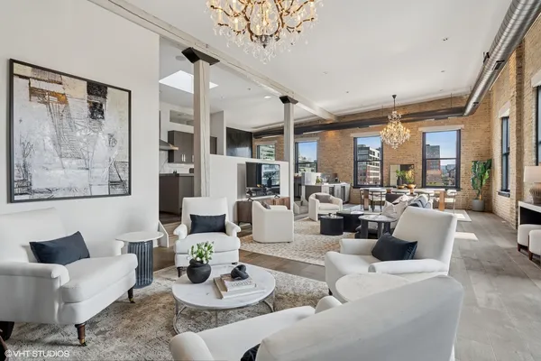 $2,300,000 | 401 North Aberdeen Street, Unit 4S, Chicago, IL 60642