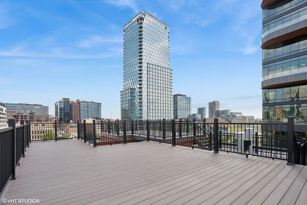 $2,300,000 | 401 North Aberdeen Street, Unit 4S, Chicago, IL 60642