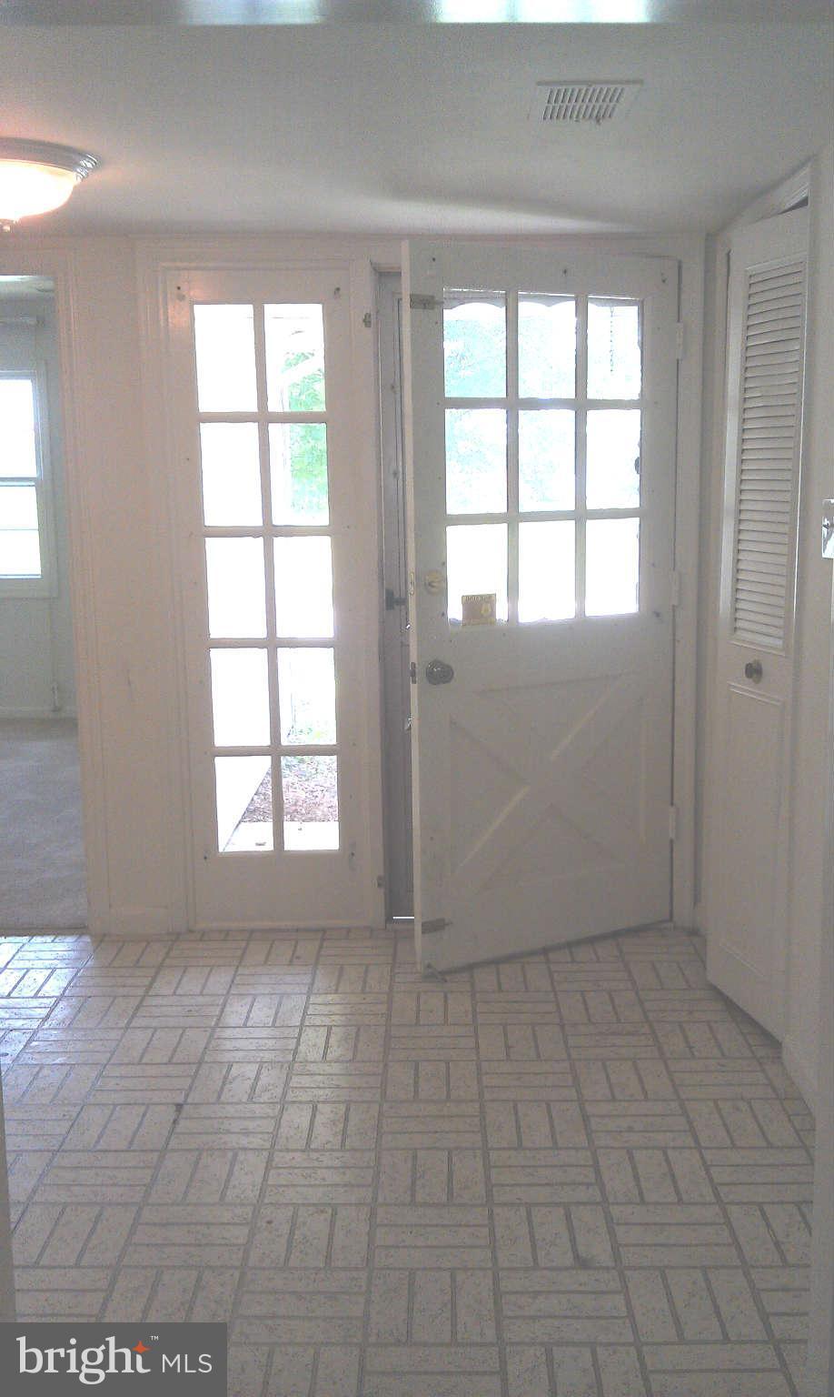 3220 Beret Lane Silver Spring, MD 20906 - Photo 2 of 15 Interior (General)