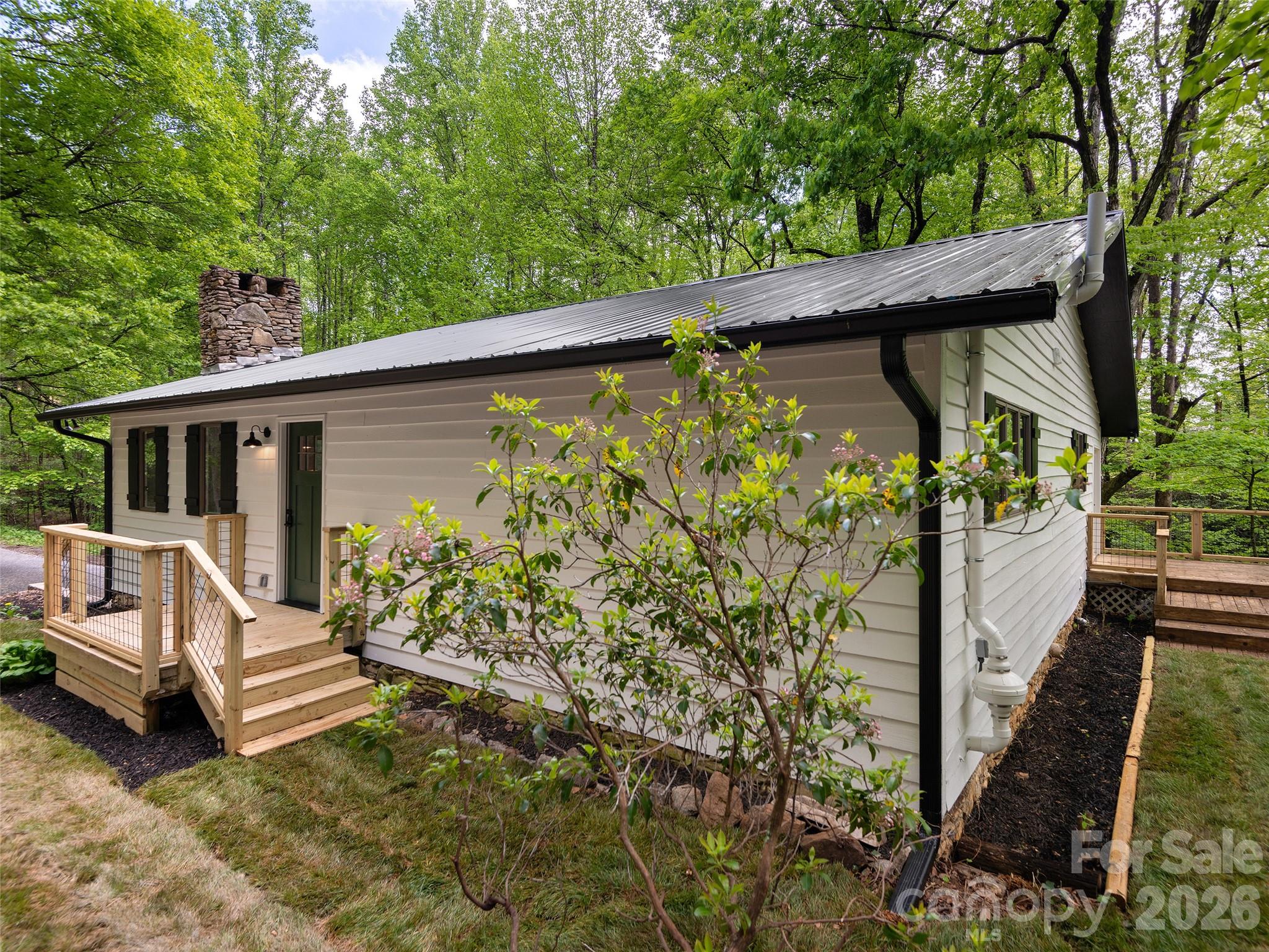 209 Ivy Hill Road Hendersonville, NC 28792 - Photo 2 of 40
