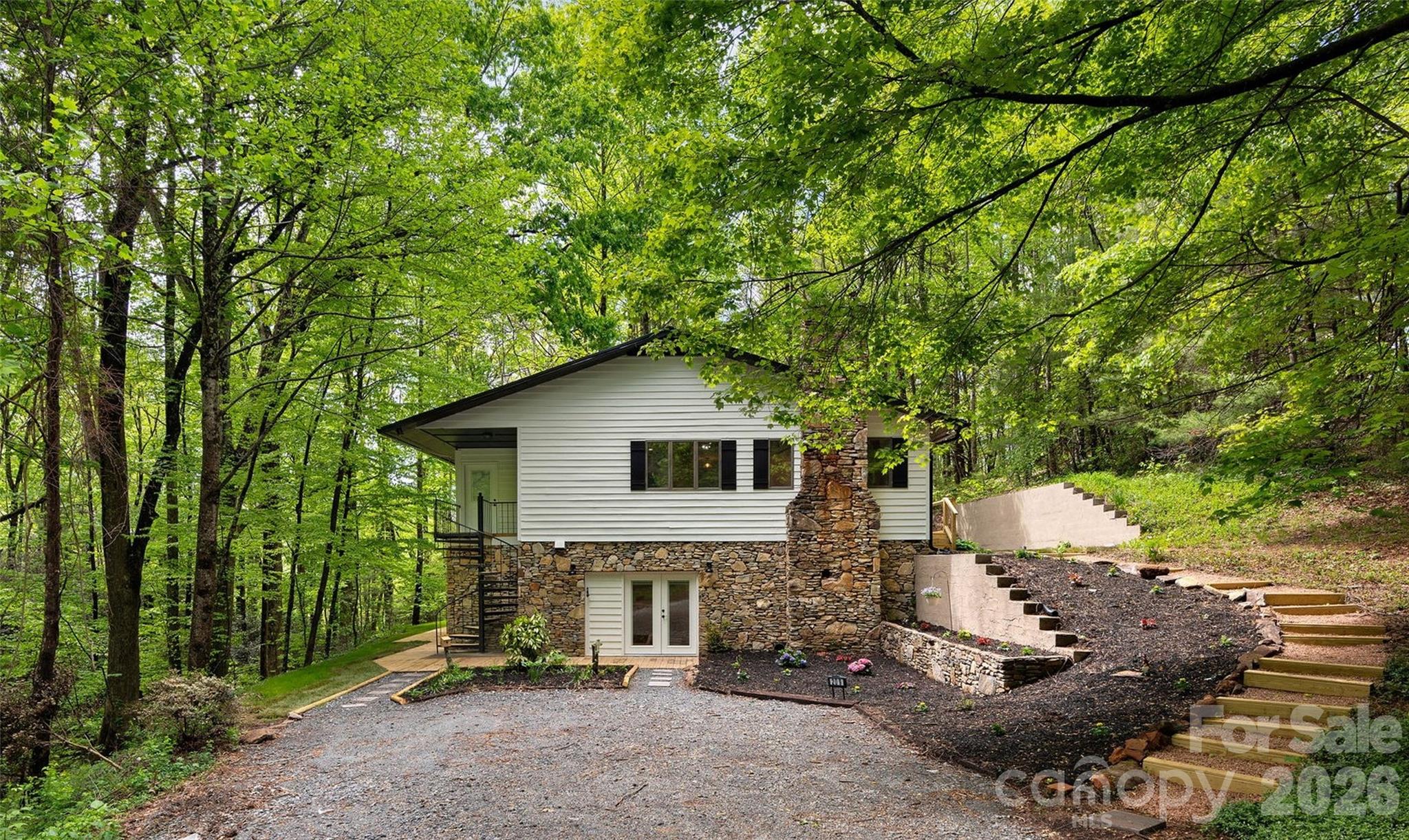 209 Ivy Hill Road Hendersonville, NC 28792 - Photo 3 of 40