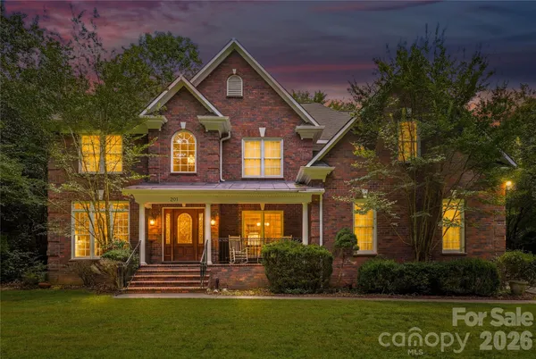 $1,000,000 | 201 Old Bell Road, Charlotte, NC 28270