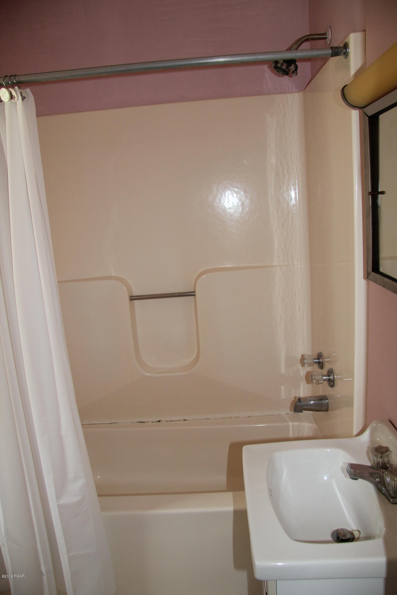 55 Creek Road Equinunk, PA 18417 - Photo 8 of 10 Full bath - Farmhouse