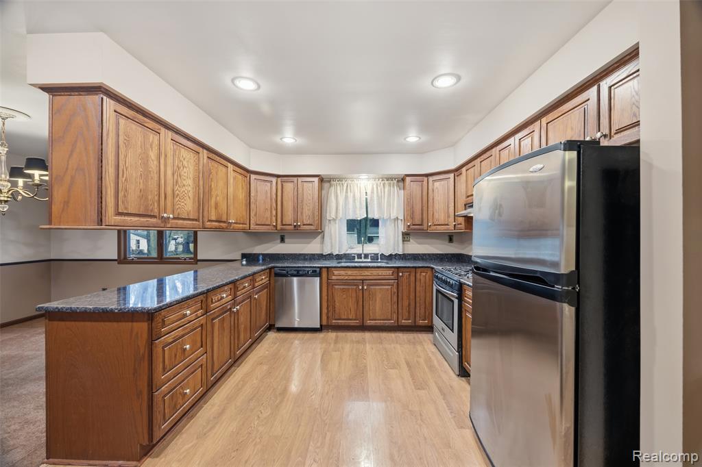 21650 Telegraph Road Flat Rock, MI 48134 - Photo 13 of 70